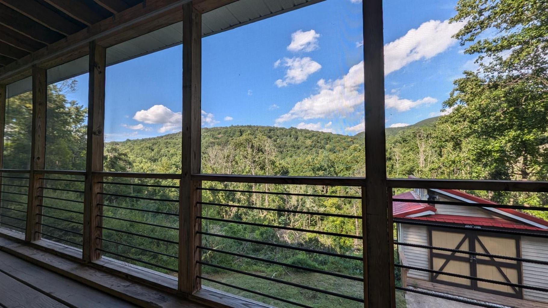 Red Roof Mountain Cabin With Starlink Internet! Stanley Экстерьер фото
