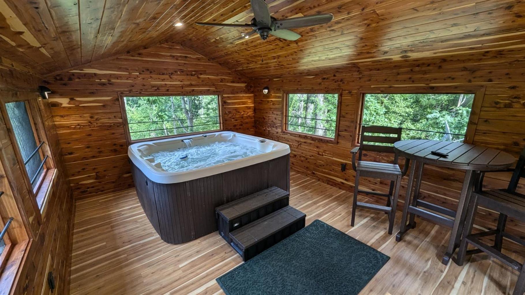Red Roof Mountain Cabin With Starlink Internet! Stanley Экстерьер фото