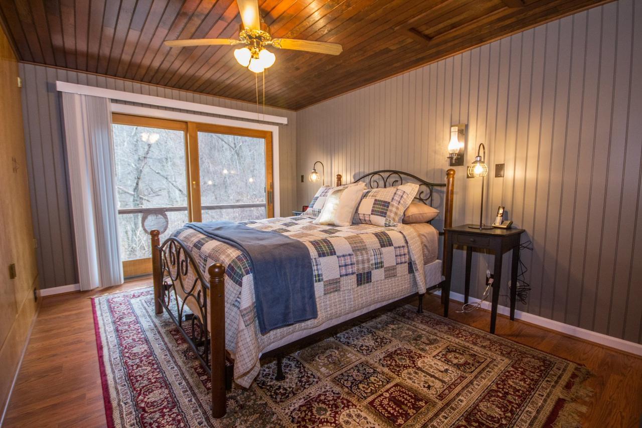 Red Roof Mountain Cabin With Starlink Internet! Stanley Экстерьер фото
